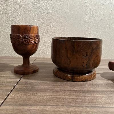 MELAMINE CHOPPING BOARD AND WOODEN SERVING PIECES