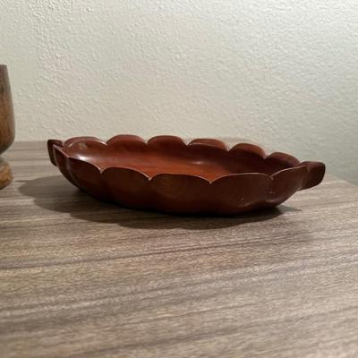 MELAMINE CHOPPING BOARD AND WOODEN SERVING PIECES