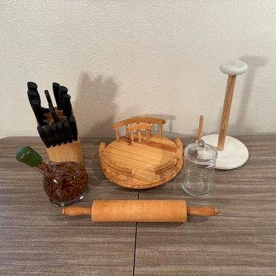 FARBERWARE CUTLERY IN A BLOCK, LAZY SUSAN, PAPER TOWEL HOLDER AND MORE