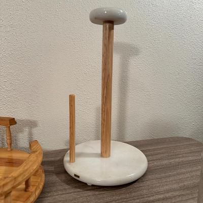 FARBERWARE CUTLERY IN A BLOCK, LAZY SUSAN, PAPER TOWEL HOLDER AND MORE