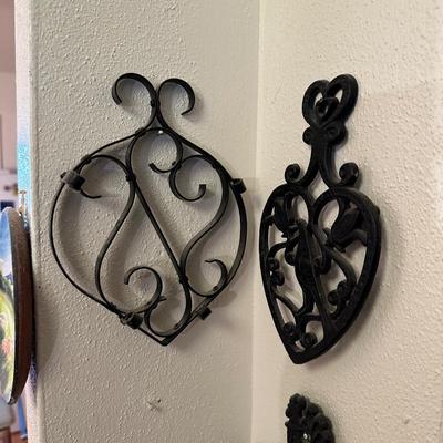 TRIVETS AND POT HOLDERS