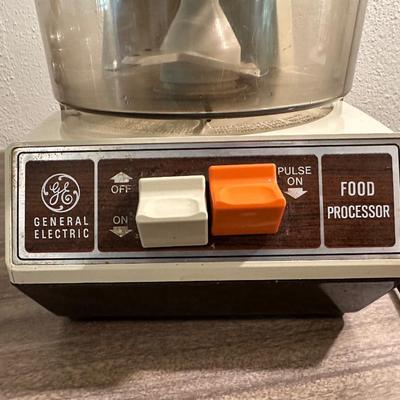 FOOD PROCESSOR, COOKWARE AND TUPPERWARE