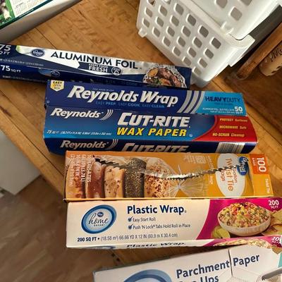 SMALL FOOD PROCESSOR, WOODEN PLATTER COOKBOOKS AND ORGANIZERS