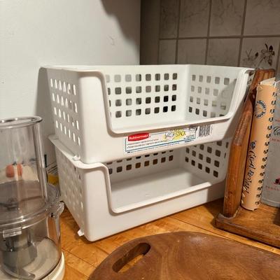 SMALL FOOD PROCESSOR, WOODEN PLATTER COOKBOOKS AND ORGANIZERS