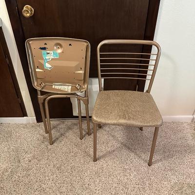 FOR MY GOOD TOP KITCHEN TABLE WITH ONE LEAF AND 4 CHAIRS