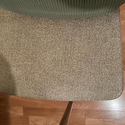 FOR MY GOOD TOP KITCHEN TABLE WITH ONE LEAF AND 4 CHAIRS