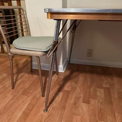 FOR MY GOOD TOP KITCHEN TABLE WITH ONE LEAF AND 4 CHAIRS