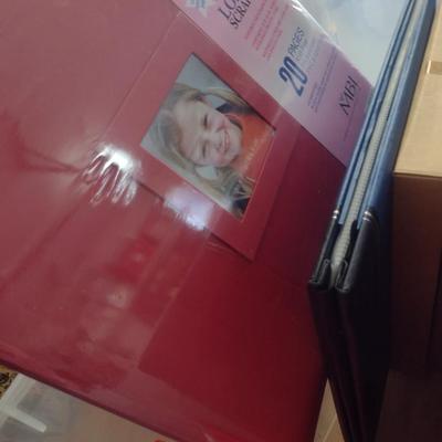 Scrapbook/Photo Albums (#1) (G)