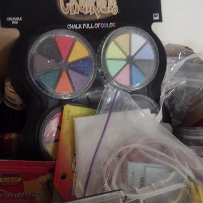 Assorted Crafting Accessories (#1) (G)