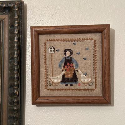 WALL DECOR