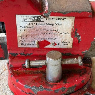 Small Central Forge Home Shop Table Swivel Vise 3-1/2”