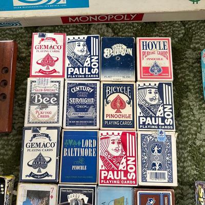 BOARD GAMES, DECKS OF CARDS AND DOMINOES