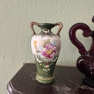COLLECTIBLE CRUET AND VASES