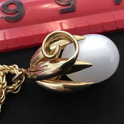 Beautiful Vintage Necklace