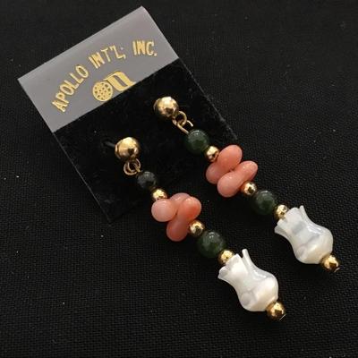 Coral Jade Rice Pearl. Vintage On Card
