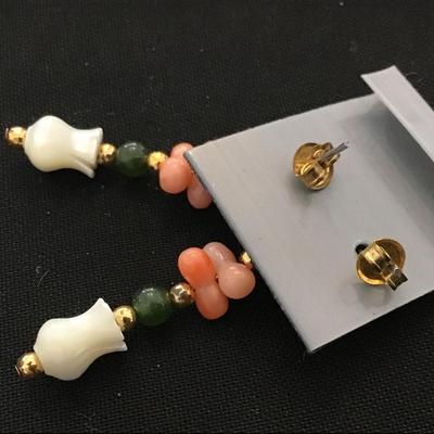 Coral Jade Rice Pearl. Vintage On Card