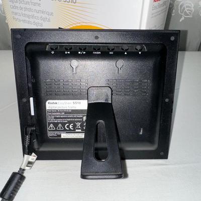 KODAK EASYSHARE C913 DIGITAL CAMERA & DIGITAL PHOTO FRAME