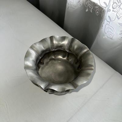 FLOWER OR PLANT POTTERS