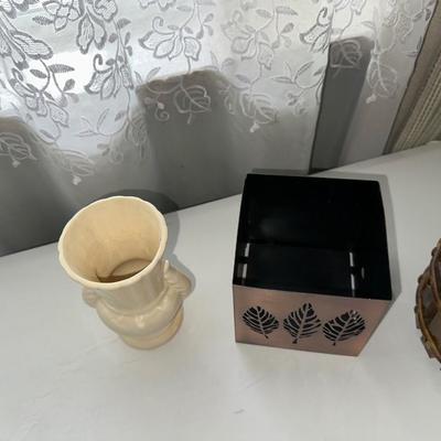 FLOWER OR PLANT POTTERS