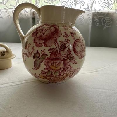 COLLECTIBLES AND KNICK KNACKS