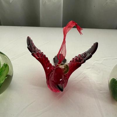 LAST PAPER WEIGHTS AND ACRYLIC BIRDS