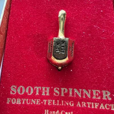 24-KT GOLD PLATED SOOTHE SPINNER (FORTUNE TELLING ARTIFACT) THE ADULT GAME "THINK" AND AN ABACUS