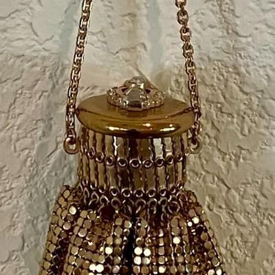 Vintage Whiting & Davis Gold Mesh Expandable Evening Bag