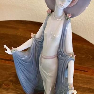 Lladro Dama Montecarlo 1900 Afternoon Tea