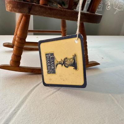 CLASSIC TREASURES CLOWN WITH WOODEN ROCKING CHAIR AND A CRAFT CLOWN