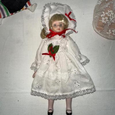 Sale Photo Thumbnail #851: Middle doll is 8” Long
