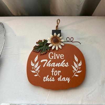 WALL DECOR