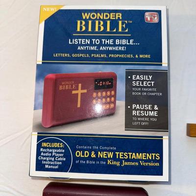 AN ASSORTMENT OF CROSSES AND WONDER BIBLE AUDIO PLAYER