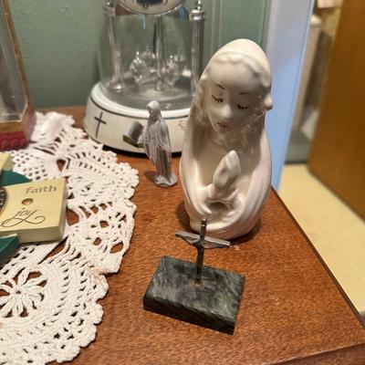 2 TIER SIDE TABLE, WALTHAM ANNIVERSARY CLOCK AND OTHER RELIGIOUS DECOR