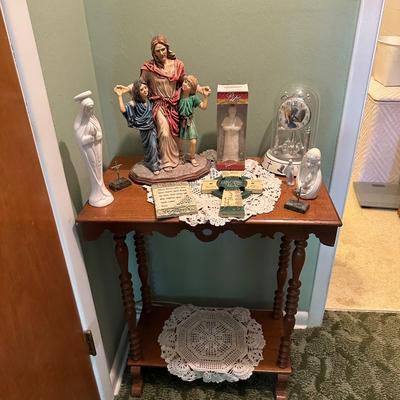 2 TIER SIDE TABLE, WALTHAM ANNIVERSARY CLOCK AND OTHER RELIGIOUS DECOR