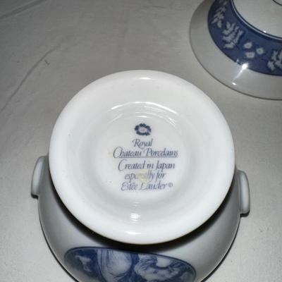 SCENTED WAX WARMER GIFT SET, ESTEE LAUDER CANDLE IN A DISH AND A PILLAR CANDLE