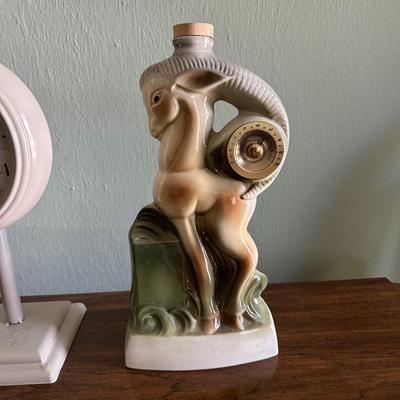 JIM BEAM RAM WITH THERMOMETER, KENSINGTON STATION CLOCK AND A TABLE LAMP