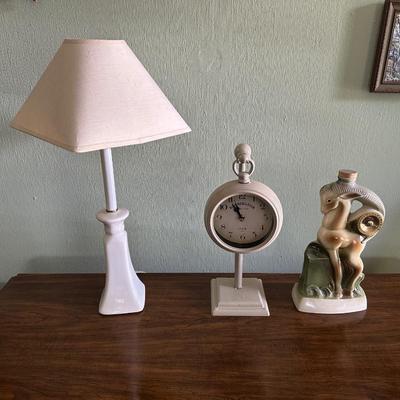 JIM BEAM RAM WITH THERMOMETER, KENSINGTON STATION CLOCK AND A TABLE LAMP