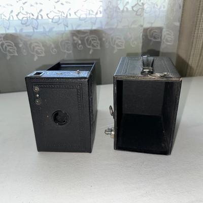 SAWYERS MARK IV, EASTMAN KODAK No. 2 HAWK-EYE SPECIAL AND KODAK TELE-EKTRALITE 600 VINTAGE CAMERAS