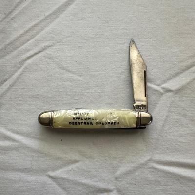 SMALL COLLECTIBLES AND KNICK KNACKS
