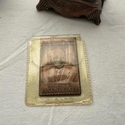 SMALL COLLECTIBLES AND KNICK KNACKS