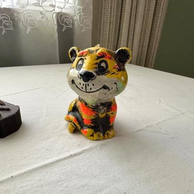SMALL COLLECTIBLES