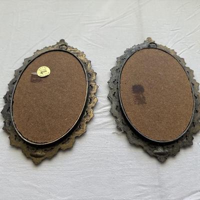 OVAL FRAMED WALL DECOR