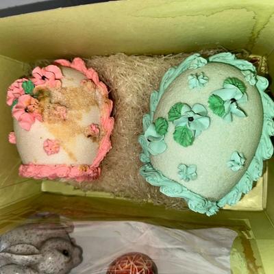 DECORATED SUGAR EGGS AND OTHER EASTER DECORATIONS