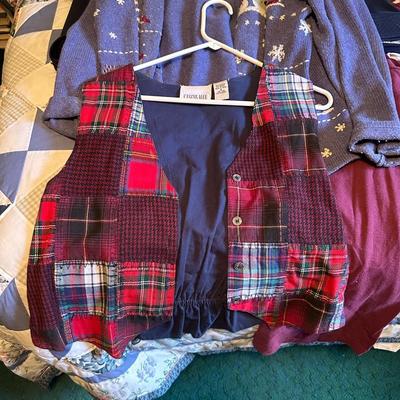 LADIES CLOTHES