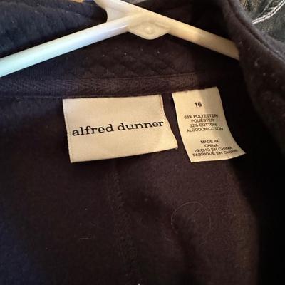 LADIES CLOTHES