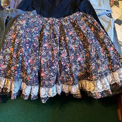 LADIES CLOTHES