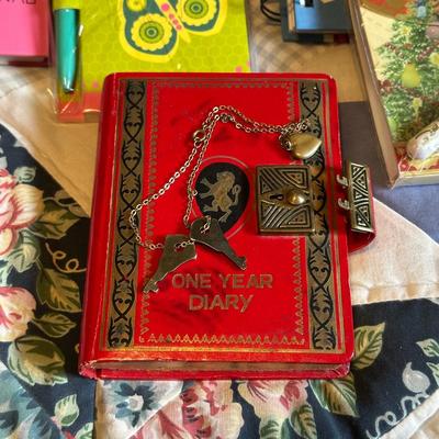 PHOTO ALBUMS, JOURNALS, DIARIES & NOTE PADS