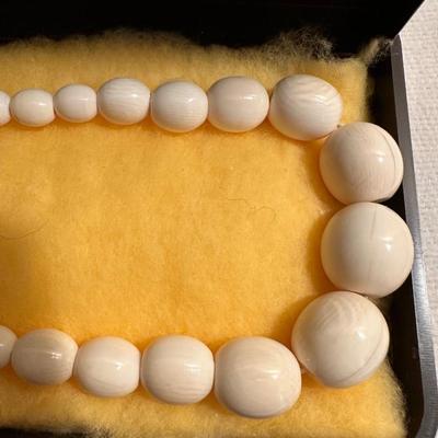 BEADED IVORY NECKLACE