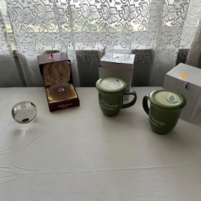 GLASS APPLES AND NEW COFFEE MUGS WITH LIDS