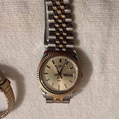 WATCHES FOR PARTS OR REPAIR
